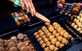 巴黎蒙馬特甜點巧克力之旅｜實測2.5小時吃爆經典法式甜點🍫