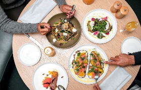 悉尼CBD隱藏早午餐！無限暢飲+4道式共享 超抵玩✨