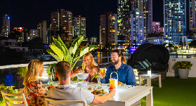 黃金海岸夜遊船實測｜3大避坑點+隱藏亮點！情侶/家庭都搶手✨