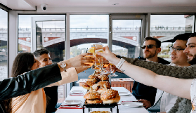 墨爾本亞拉河早午餐遊船｜情侶約會首選！2小時無限暢飲+浪漫河景實測💖