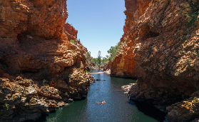澳洲中部紅巖一日遊實測｜西麥克唐奈山脈隱藏亮點+避坑指南✨