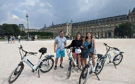 巴黎電動自行車實測｜2.5小時逛爆5大地標！零疲勞超讚✨