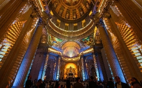 巴黎榮軍院Aura表演實測｜3個預訂坑別踩！穹頂光影超震撼✨