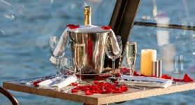 巴黎塞納河遊船晚餐｜現場拍給你看！每個地標都超讚💕