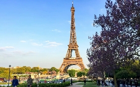 巴黎艾菲爾鐵塔小團爬塔｜實測頂樓攻略！避開人潮的隱藏技巧超讚🤩