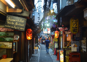 東京新宿夜遊實測｜黃金街3間居酒屋+拉麵！避坑指南公開✨