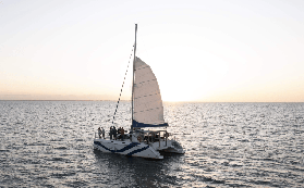 昆士蘭實測｜90分鐘香檳日落帆船！避坑+隱藏亮點全公開✨