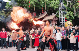 佛山長鹿休博園表演，齊齊看空翻特技、飛天鳳凰
