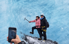 冰島南海岸一日遊實測！冰川健行+瀑布+黑沙灘超讚體驗分享🤩