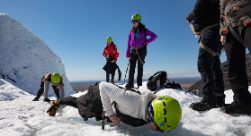 冰島斯卡夫塔山冰川徒步實測！腳踩千年冰層的驚奇體驗🇮🇸