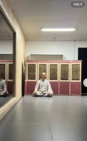 首爾弘大隱藏玩法！僧侶帶路禪意太極課｜避坑實測✨