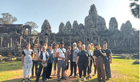 吳哥窟日出實測｜晨光中看仙女雕刻，巴戎寺佛面笑到治癒🥹