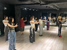 首爾弘大K-pop課初體驗｜與BTS合作舞者教舞？超讚！