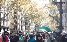 巴塞隆納巴士觀光遊實測｜2必搶亮點+3避坑貼士｜含可選大教堂門票超抵！