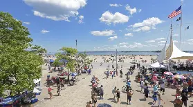 紐約市海灘本週末正式開放！2026夏季5大區沙灘全攻略｜交通、水質注意事項一次看