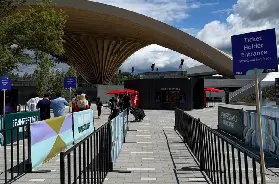 温哥華 FIFA 球迷節完整攻略：免費入場、票價選擇、美食價格一次看懂