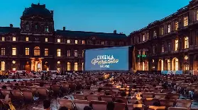 羅浮宮露天電影院「Cinéma Paradiso Louvre」7月重磅回歸，免費抽籤入場