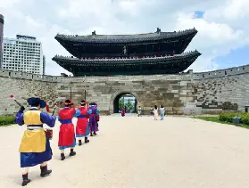 【首爾傳統】德壽宮守門將換崗儀式：朝鮮時代宮廷護衞現場重現＋4大體驗活動