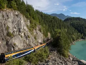 多倫多出發橫跨加拿大火車鐵路之旅 體驗豪華景觀列車與洛磯山脈自然風光