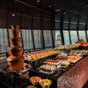 澳門旅遊塔360旋轉餐廳自助晚餐