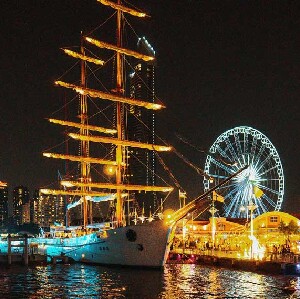 曼谷白蘭花號夜遊湄南河+自助晚餐（Asiatique河畔夜市)