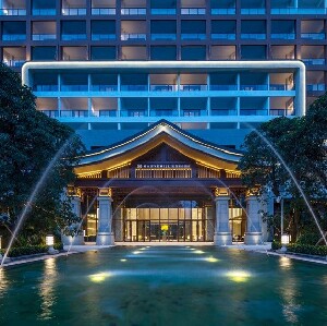 廣州融創花間堂悅雪酒店2天1晚雙人套票(原堇山酒店+早餐+初級不限時滑雪+融創樂園）