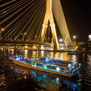 尊榮號啤酒派對-曼谷夜遊湄南河（Asiatique 河畔夜市碼頭）