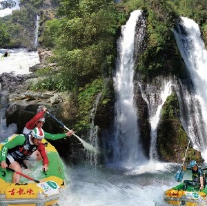 清遠古龍峽漂流