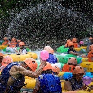 清遠黃騰峽漂流