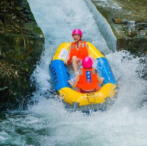 清遠清泉灣漂流