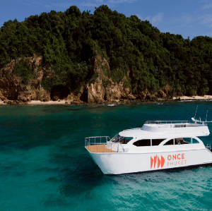 橙光號（ONCE YACHTING）高級雙體雙層快船斯米蘭一日遊