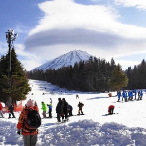 東京出發 | 2025富士山F線-富士山YETI滑雪&草莓採摘一日遊（每日發團，4人成行）