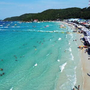 芭堤雅島：Koh Larn 和 Koh Sak 一日遊及水上活動
