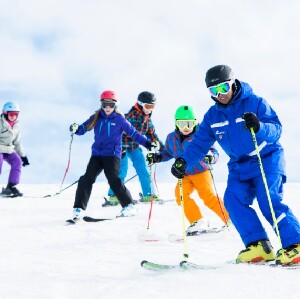 札幌出發 | 北海道小樽朝裏川滑雪場(雙板中英文教學)（每日發團，1人成團）