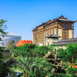 廣州融創施柏閣酒店2天1晚雙人套票（房+早餐+高級不限時滑雪門票）