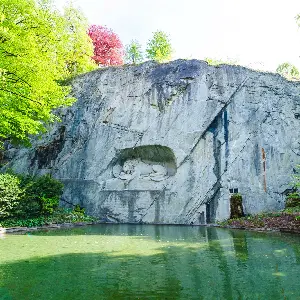 垂死獅子像