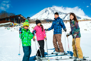 東京出發 | 富士山Yeti滑雪場 & 溫泉酒店 & 忍野八海 & 河口湖 & 新倉山公園二日遊（每日發團，4人成行）圖片