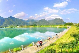 夏日避暑——廣州白水寨風景名勝區圖片