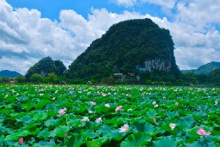 清遠峰林曉鎮圖片