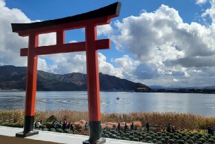 富士山河口湖地震體驗館+武將船一日遊（含午餐）