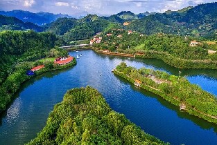 梅州市雁山湖國際花園度假區