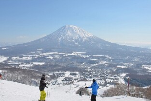 日本二世古滑雪度假村接駁巴士