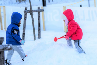 北海道F VILLAGE雪地樂園（含裝備租借+滑雪指導+雪上活動暢玩）