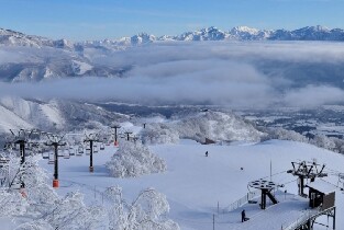 白馬五龍＆白馬47滑雪場纜車票（1 - 3日）+ 雪具租賃