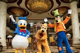 上海迪士尼樂園酒店親子套票( 房 + 上海迪士尼樂園門票1大1小 )