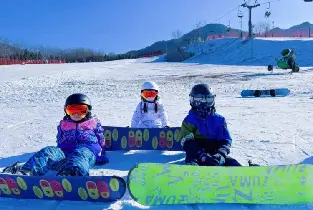 【大阪出發】2026.12.1神戶六甲山滑雪一日遊（可選中文教練教學方案）（每日發團，4人成團）