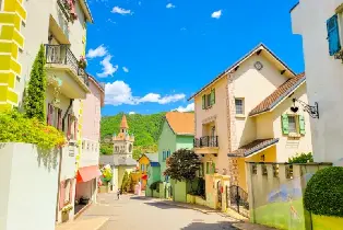 小法國村