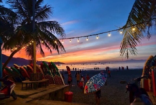 Da Nang Stand-Up Paddleboarding (SUP) Experience Tour (Sunrise/Sunset)