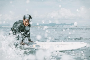 釜山多大浦海灘衝浪課程和無限次免費衝浪（初學者，經驗者）|衝浪狂