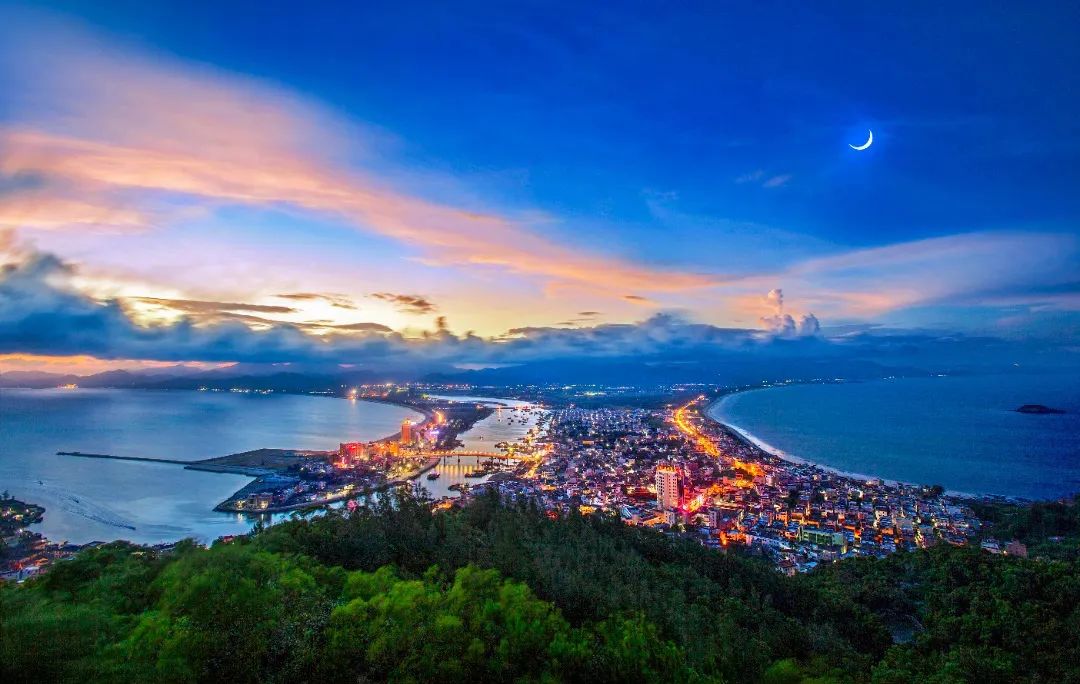 双月湾观景台2.jpg